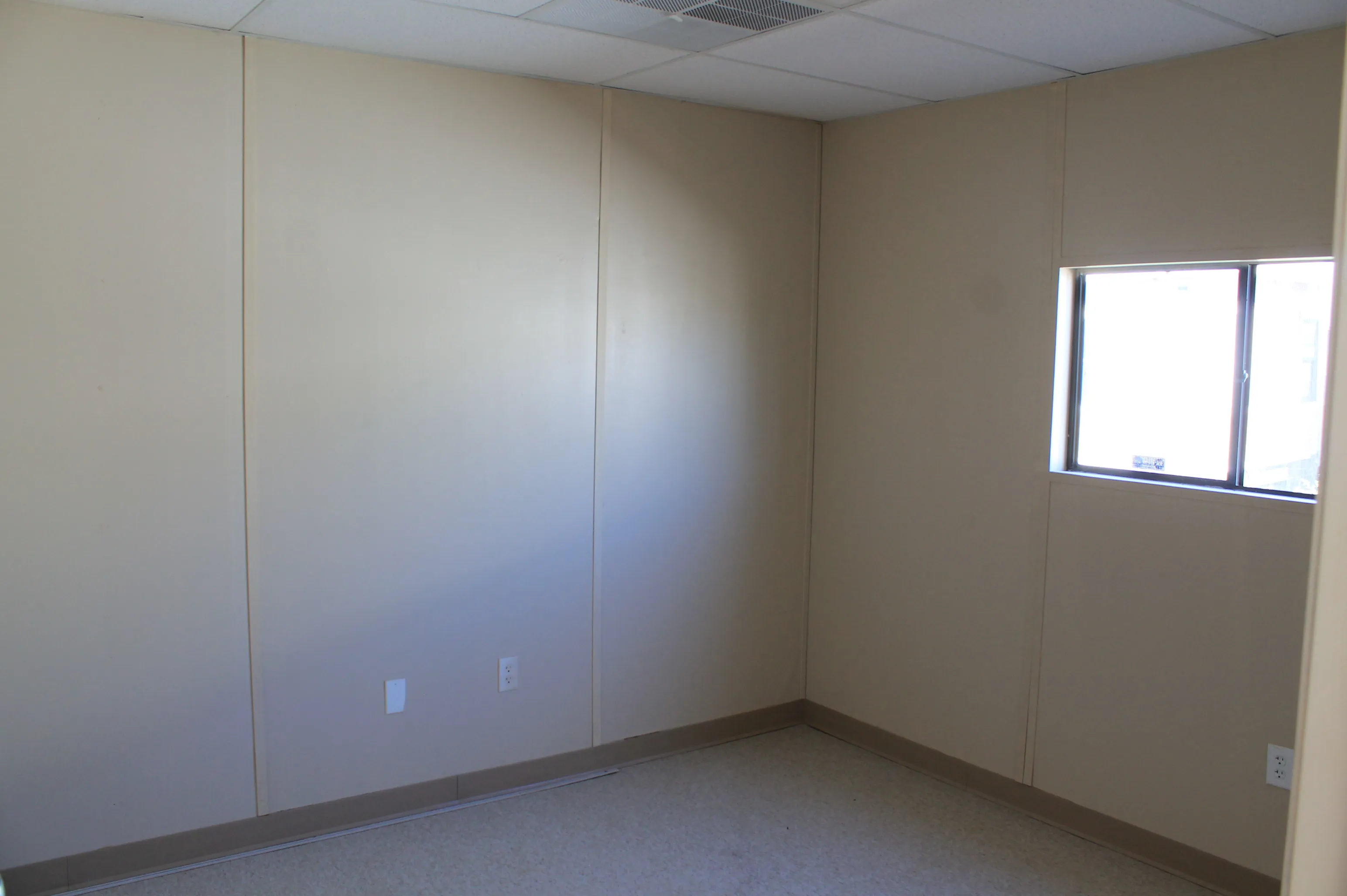 36' x 60' Office image 7