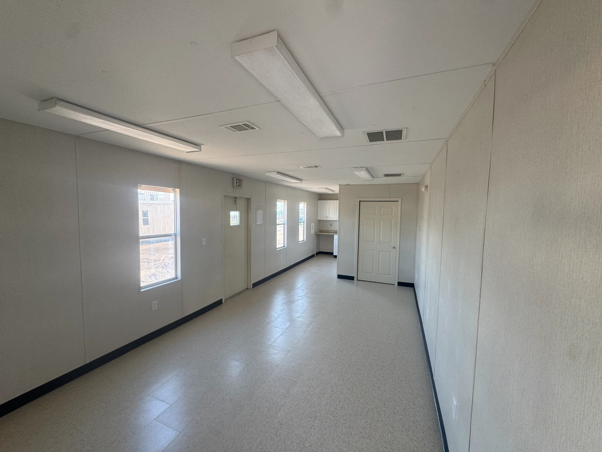 12' x 44' Office image 6