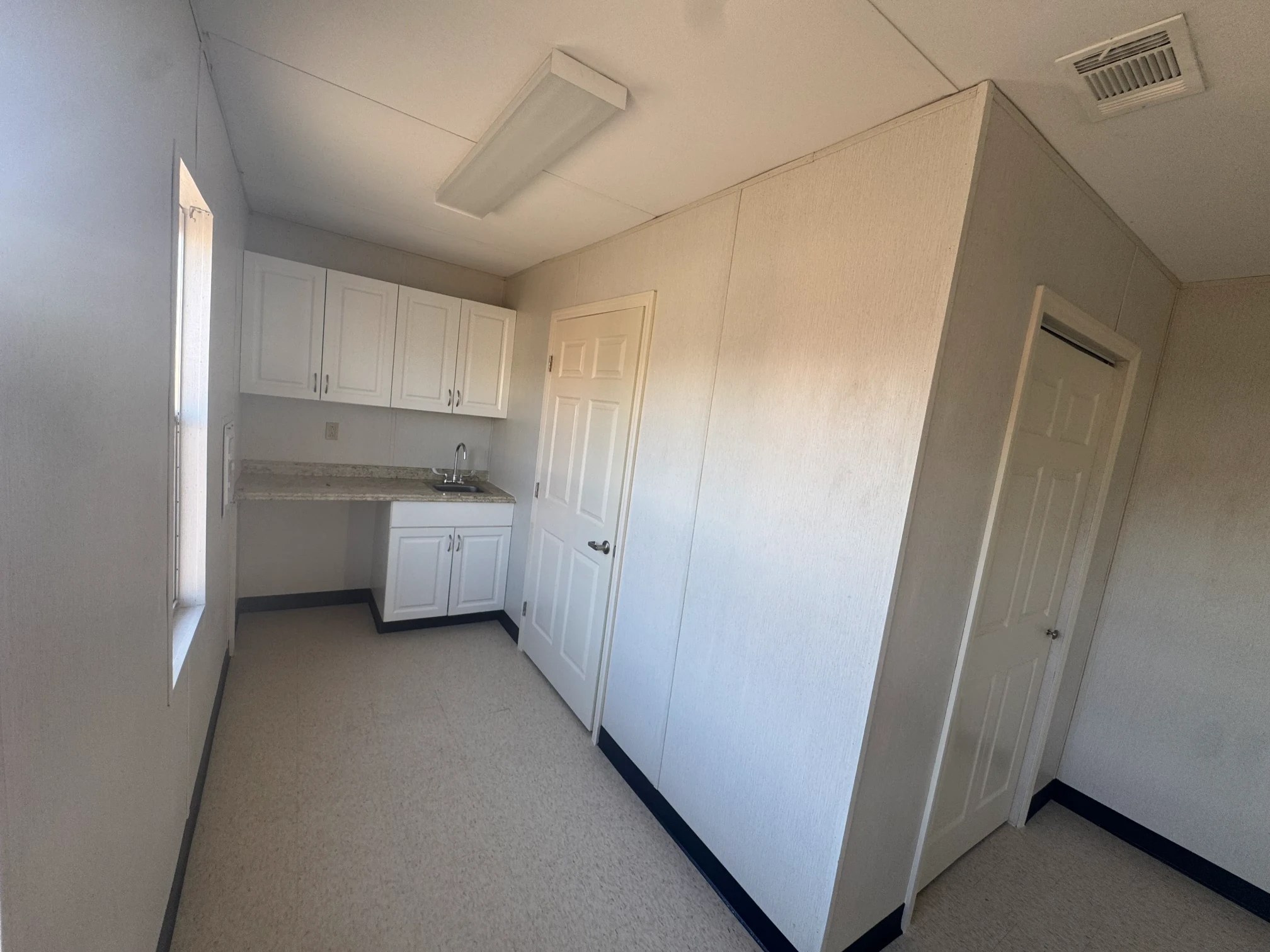 12' x 44' Office image 8
