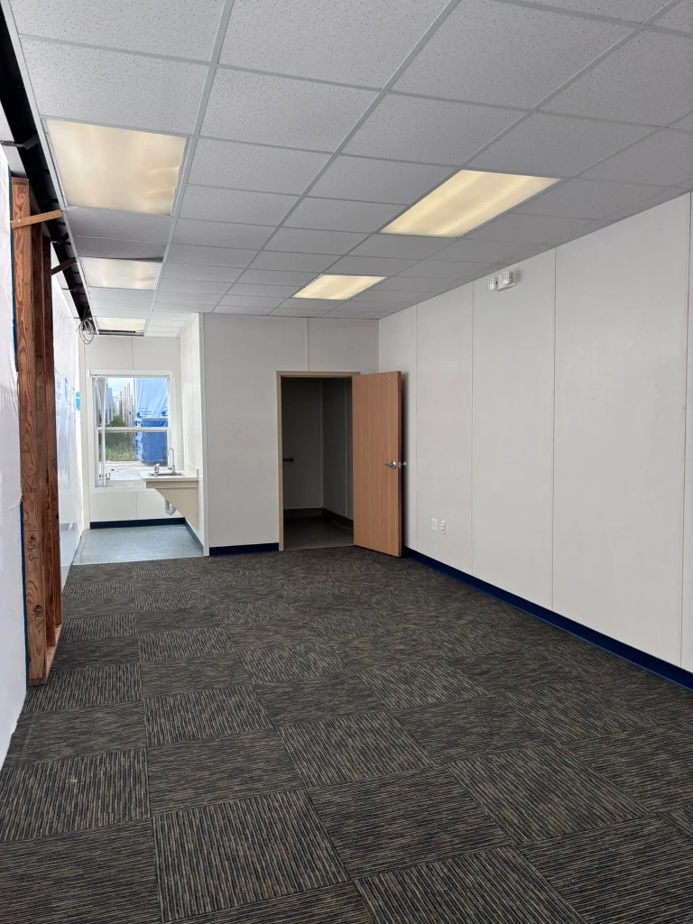 24' x 36' Classroom image 5