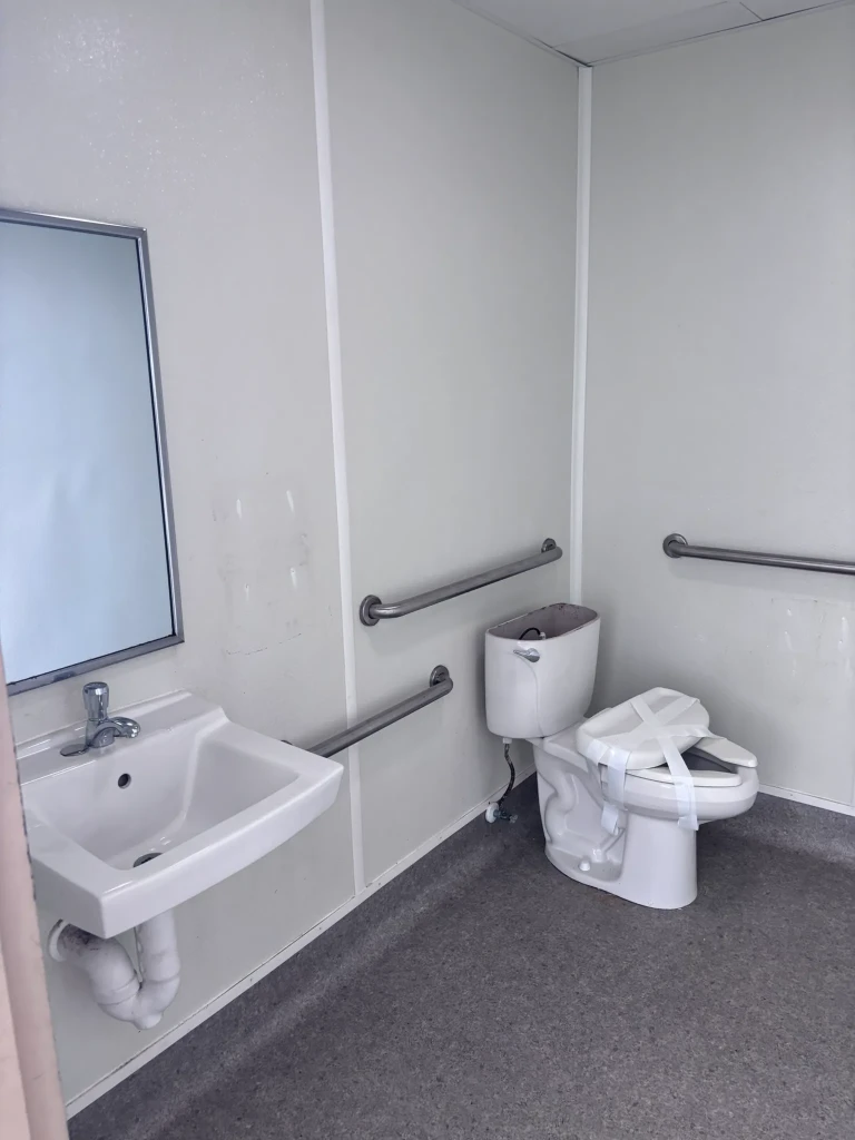 24' x 36' Classroom image 8