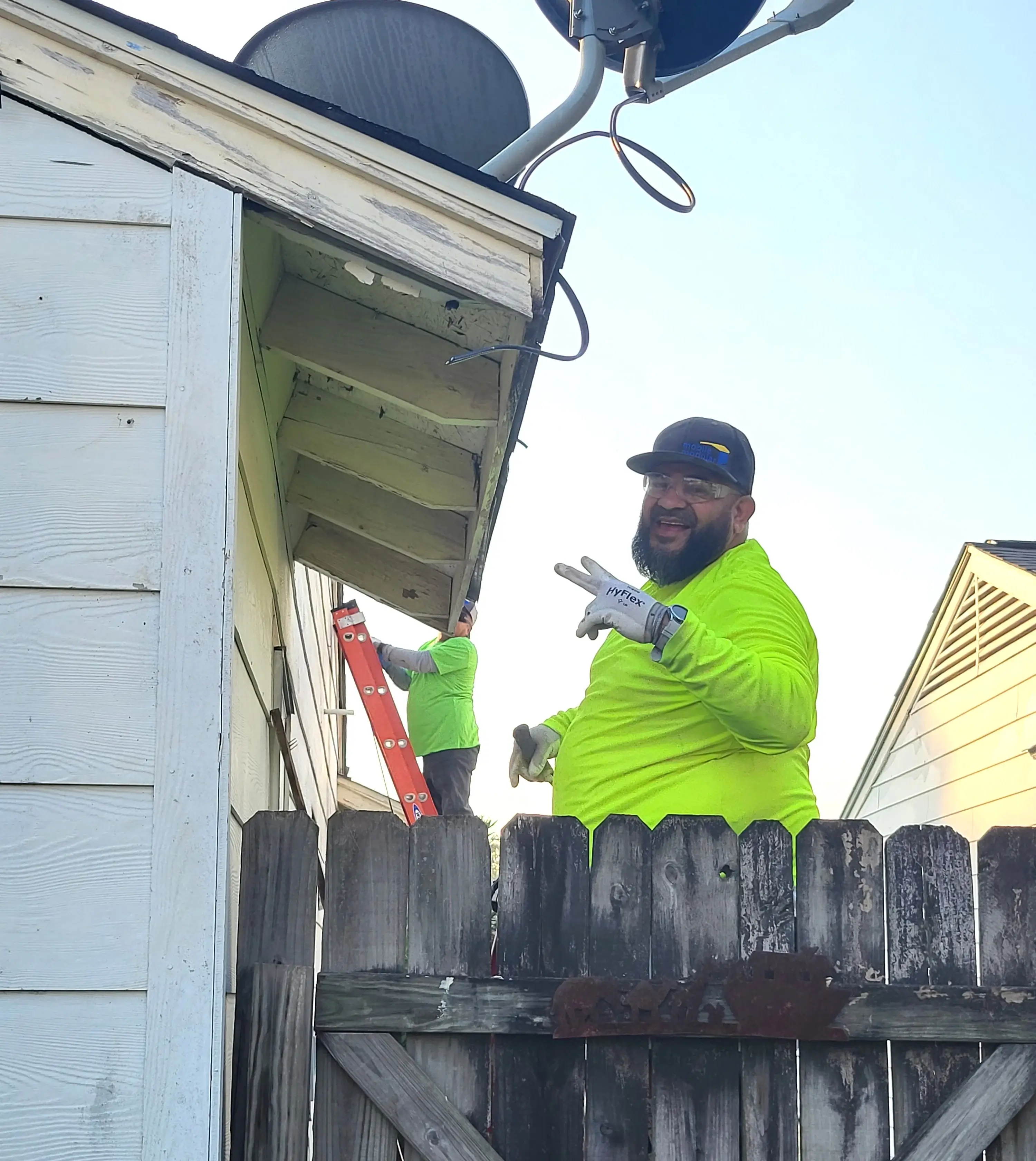 Pasadena Team Up To Clean Up