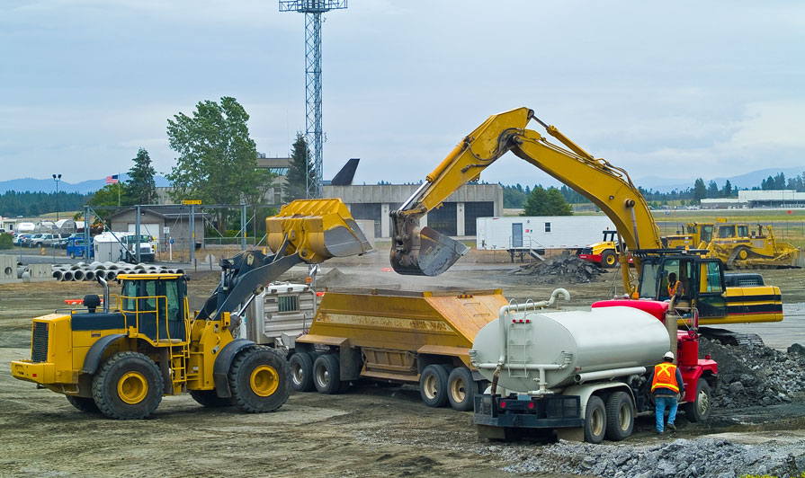 Construction tractor